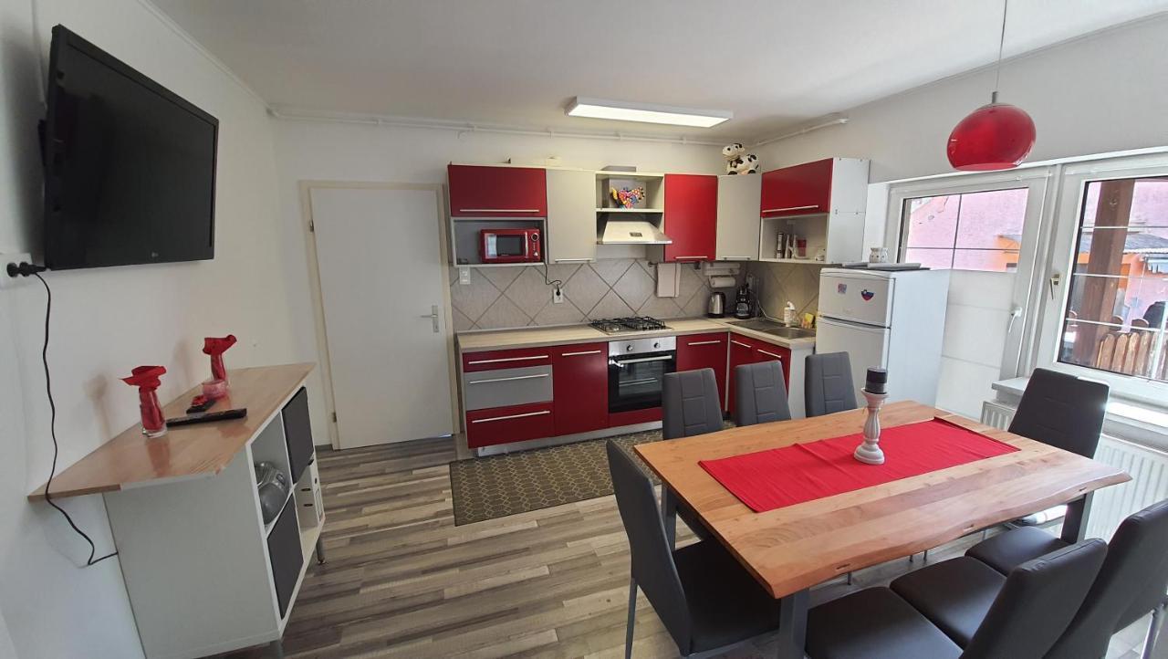 Apartma4Us Maribor Ngoại thất bức ảnh